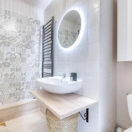 Διαμέρισμα Charming Duplex In *