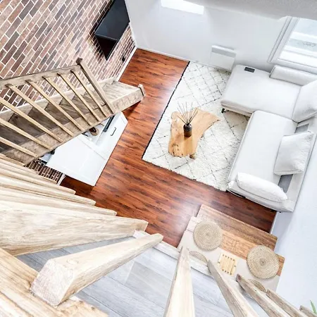 Διαμέρισμα Charming Duplex In Καν